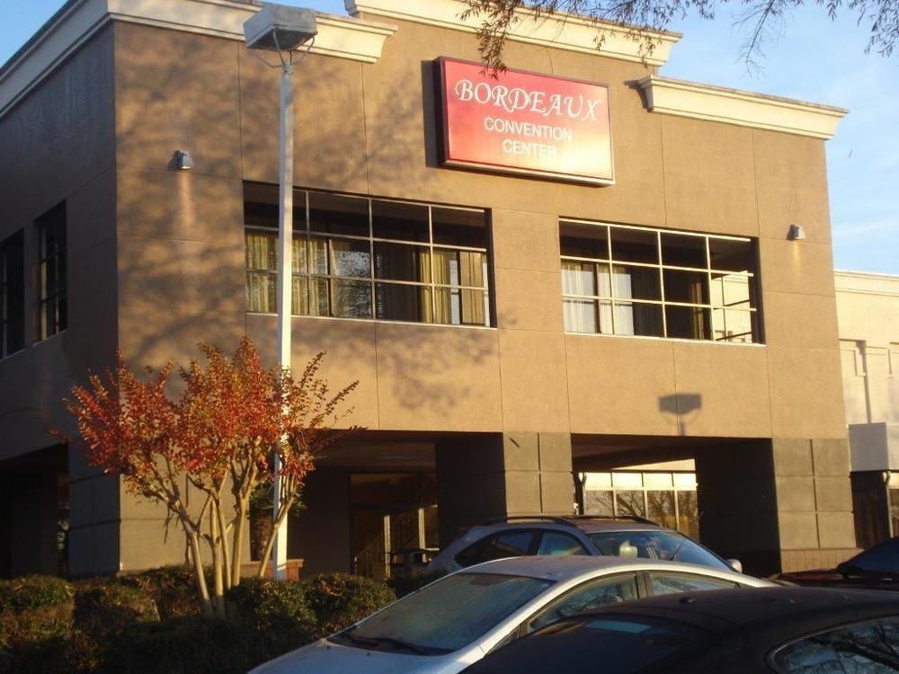Ramada Plaza By Wyndham Fayetteville Fort Bragg Area Exterior foto